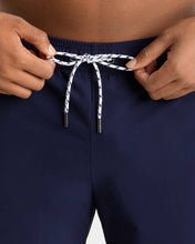 Load image into Gallery viewer, 6" Fletcher Trunk